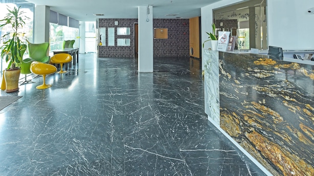 Reception - Capital O 90130 Sawadee Hotel (Johor Bahru)