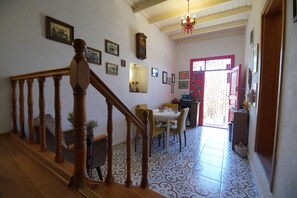 Quầy tiếp tân