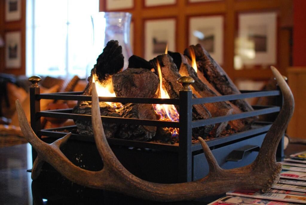 breakfast, lunch, dinner served; local cuisine