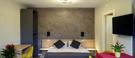 Literie de qualité supérieure, bureau, chambres insonorisées