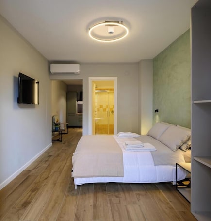 Apartment | Premium bedding, desk, soundproofing, free WiFi. B&B Dimora Morelli