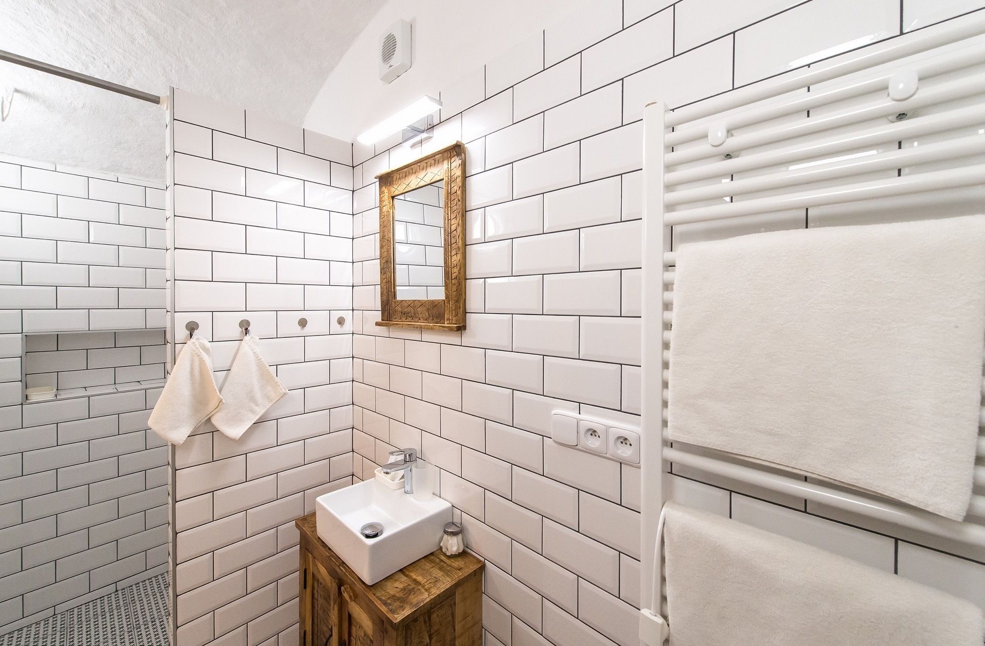 舒適雙人房 | 遮光布/窗簾、熨斗/熨衣板、免費無 線上網、床單