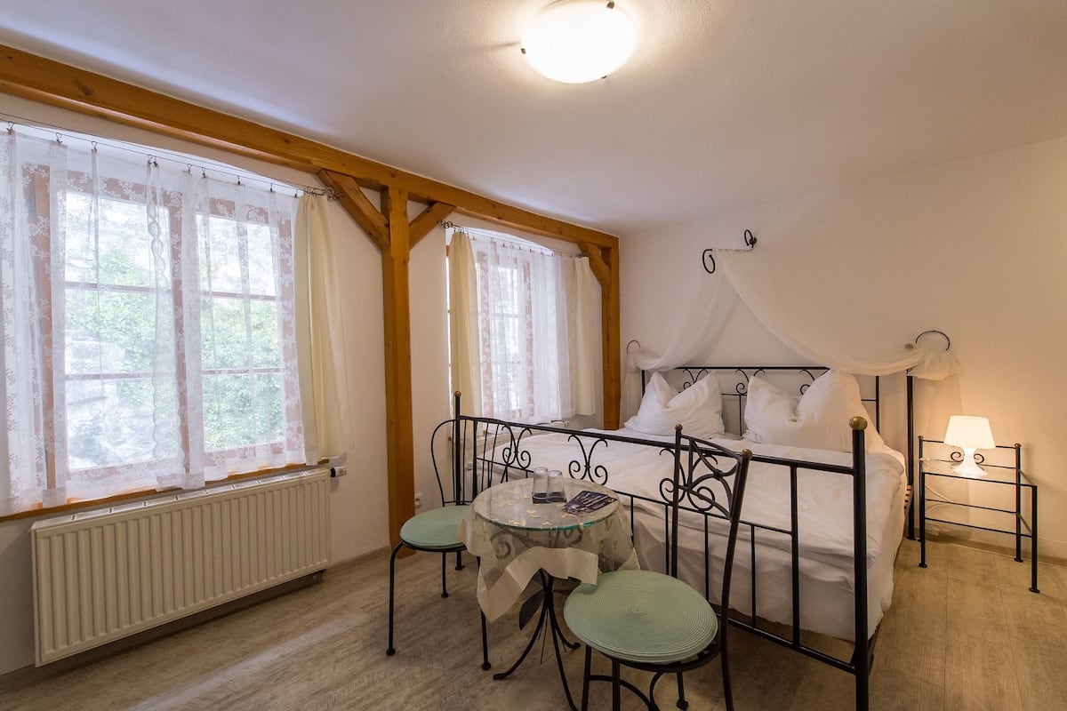 Habitación clásica doble | Cortinas opacas, tabla de planchar con plancha, wifi gratis