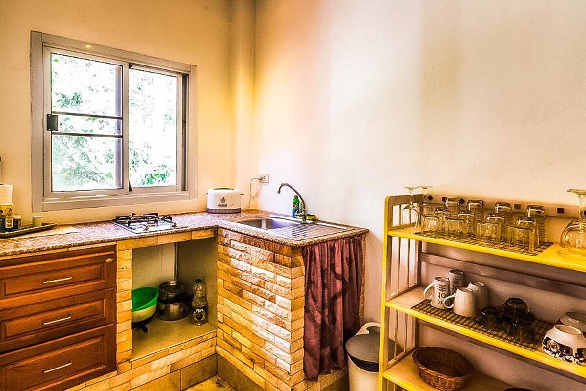 Deluxe Studio, Sea View | Private kitchenette