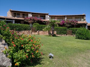 Apartment, 3 Bedrooms | Park view - Capo Ceraso Family Residence (Olbia)