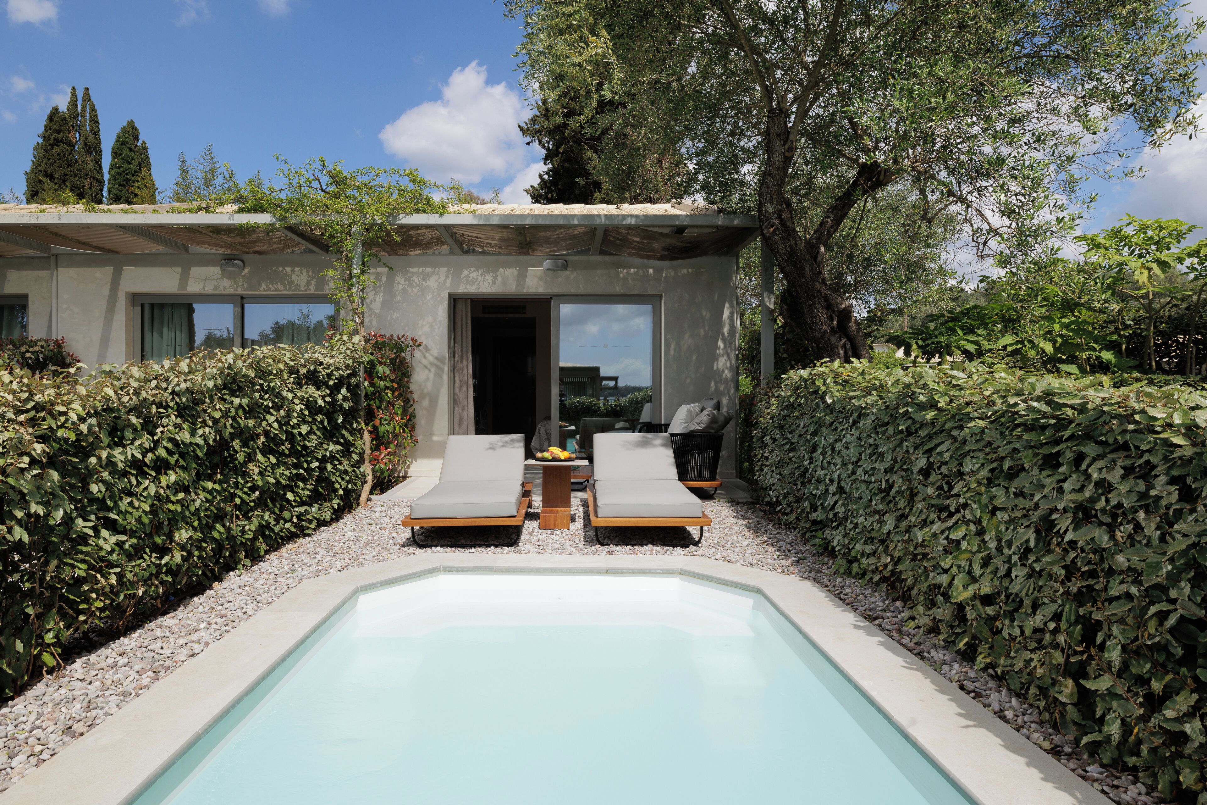 Deluxe Room, Private Pool, Garden View | Egyptian cotton sheets, premium bedding, in-room safe, desk