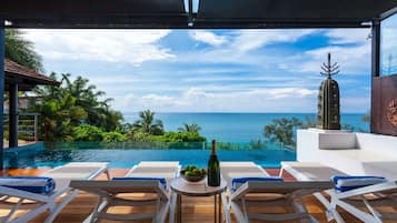 Kolam renang infinity