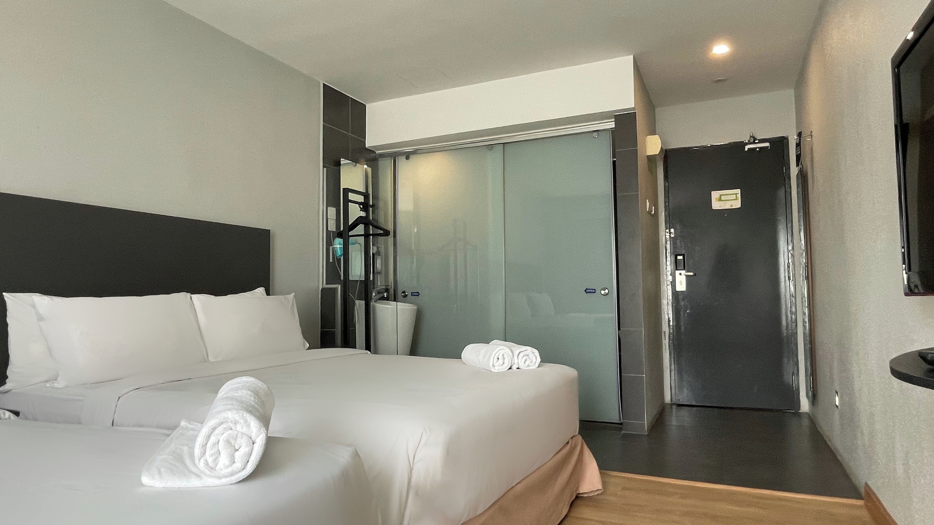 In-room safe, desk, free WiFi, wheelchair access