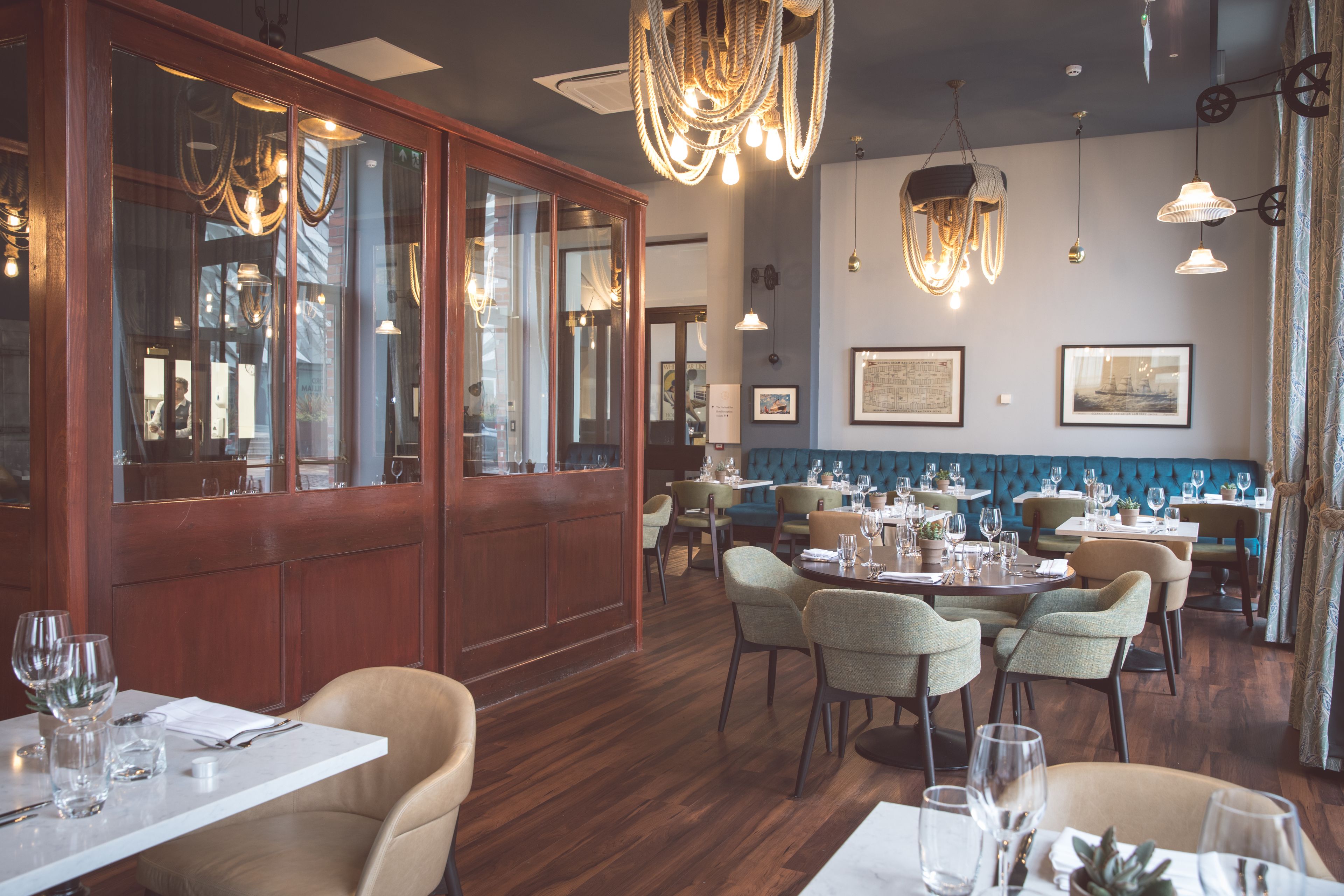 breakfast, lunch, dinner served; international cuisine