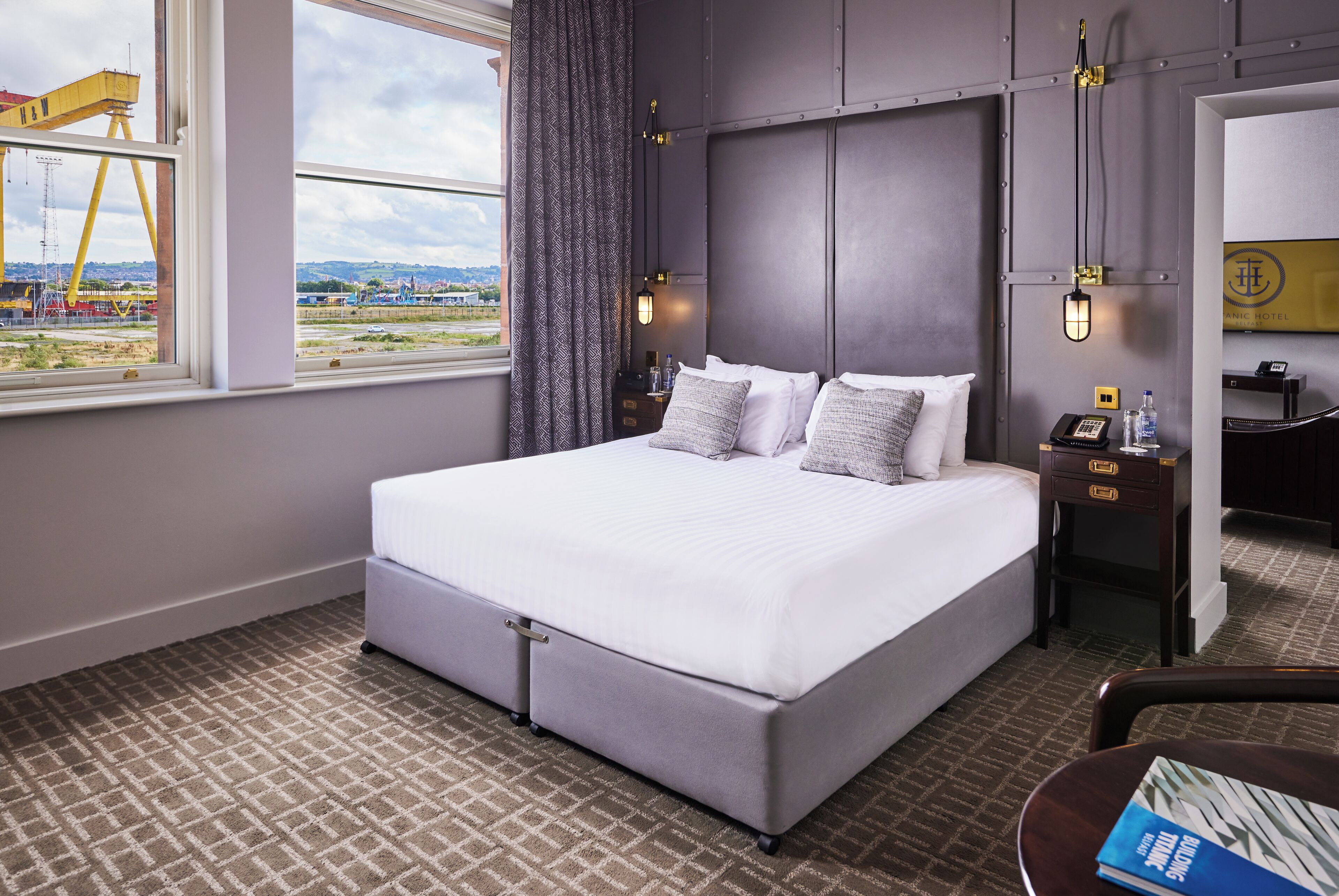 Suite, 1 King Bed | Premium bedding, in-room safe, desk, laptop workspace