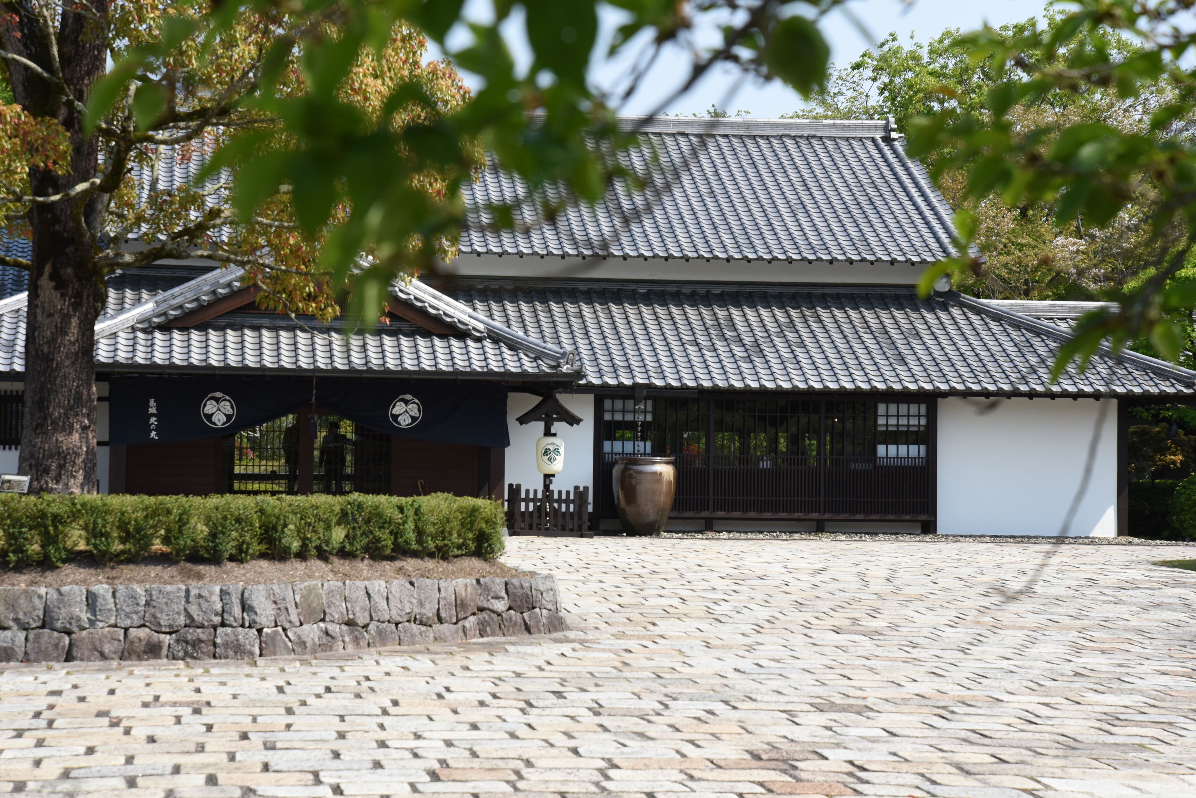 숙박 시설 입구