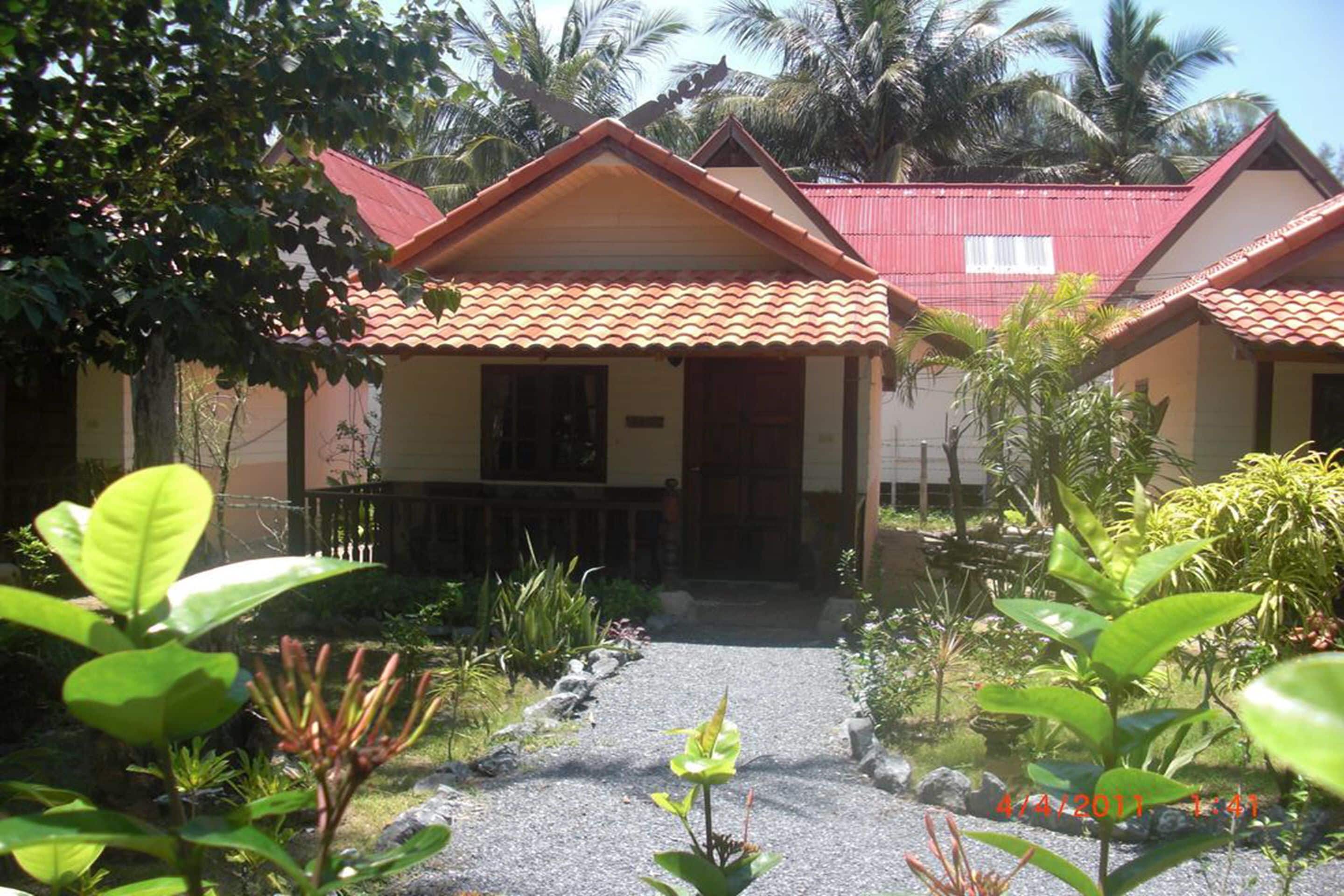garden deluxe bungalow  | minibar, free wifi, bed sheets
