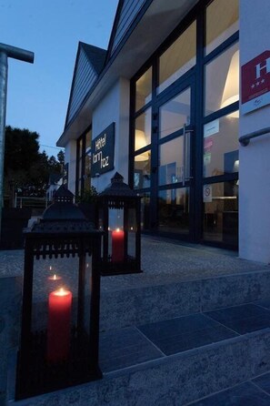 Front of property - evening/night - Lann Roz (Carnac)