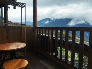 In-room safe, desk, blackout drapes, soundproofing - Travelling With Hotel Long Ji Ping An (Guilin)