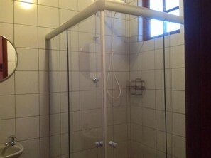 Bathroom shower - Pousada Telhado Azul (Angra dos Reis)