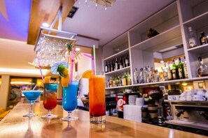 Bar (on property) - Derici Hotel (Kusadasi)