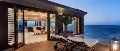 Suite – president | Minibar, safe på rommet, skrivebord og lydisolert