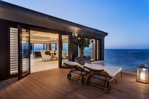 Presidential Suite Panoramic Sea View | Minibar, in-room safe, desk, soundproofing