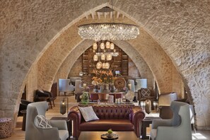 Serves lunch and dinner - The Setai Tel Aviv, a Member of the leading hotels of the world (Tel Aviv)