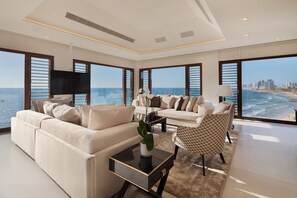 Presidential Suite Panoramic Sea View