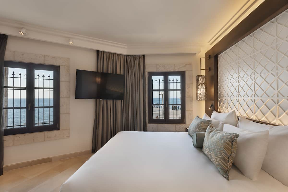 1 bedroom, minibar, in-room safe, desk