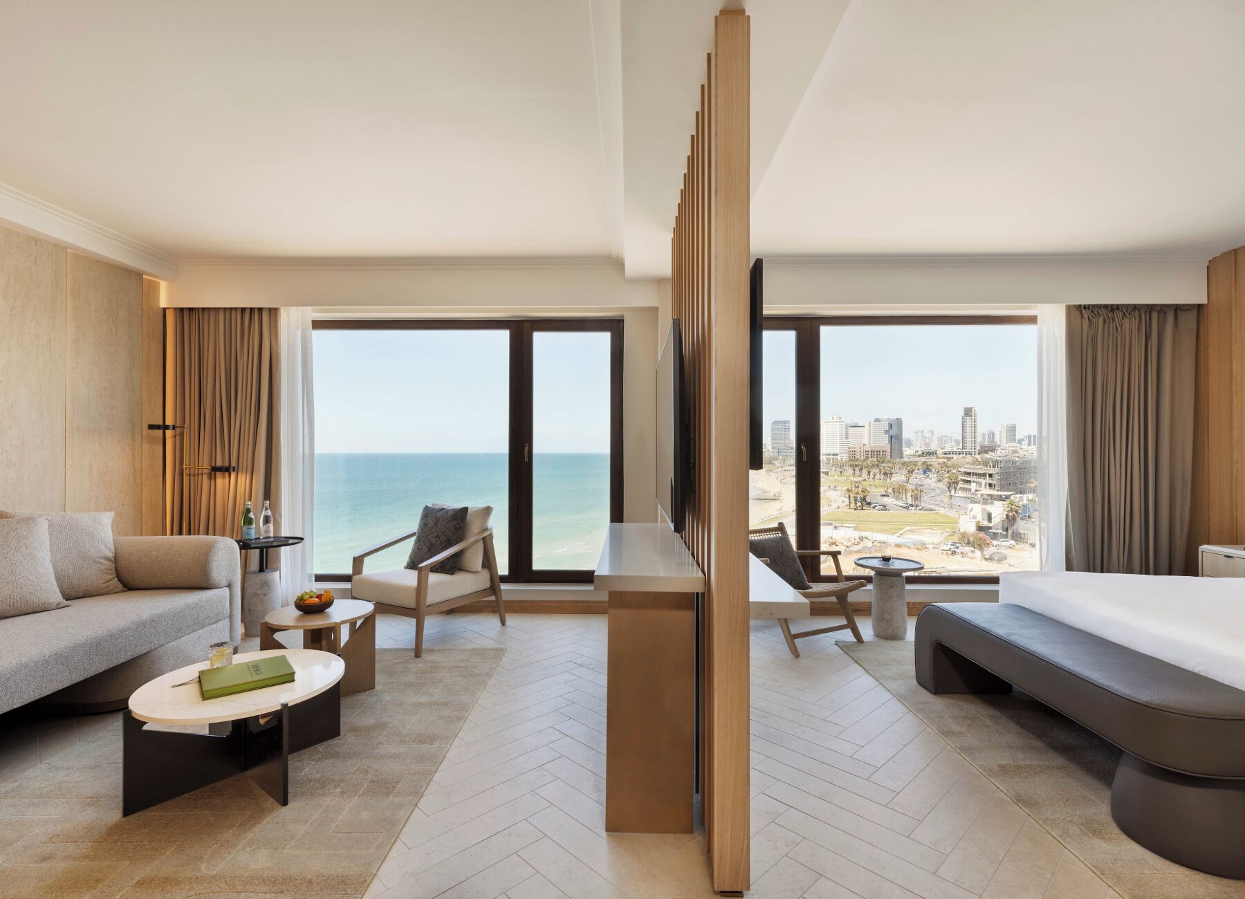 Premium Suite, Sea View | Minibar, in-room safe, desk, soundproofing