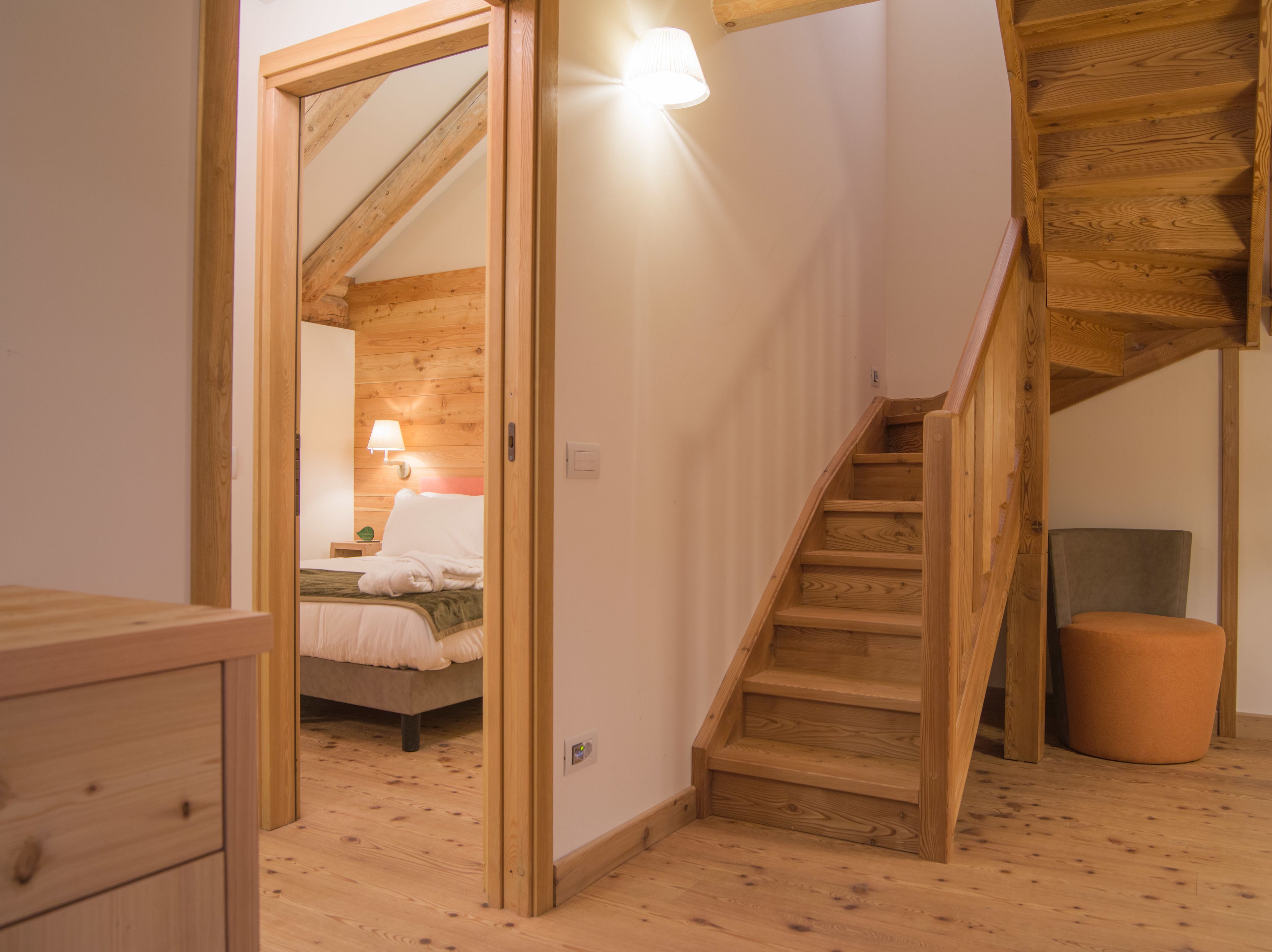 junior suite, 2 bedrooms | bathroom | shower, free toiletries, hair dryer, bathrobes