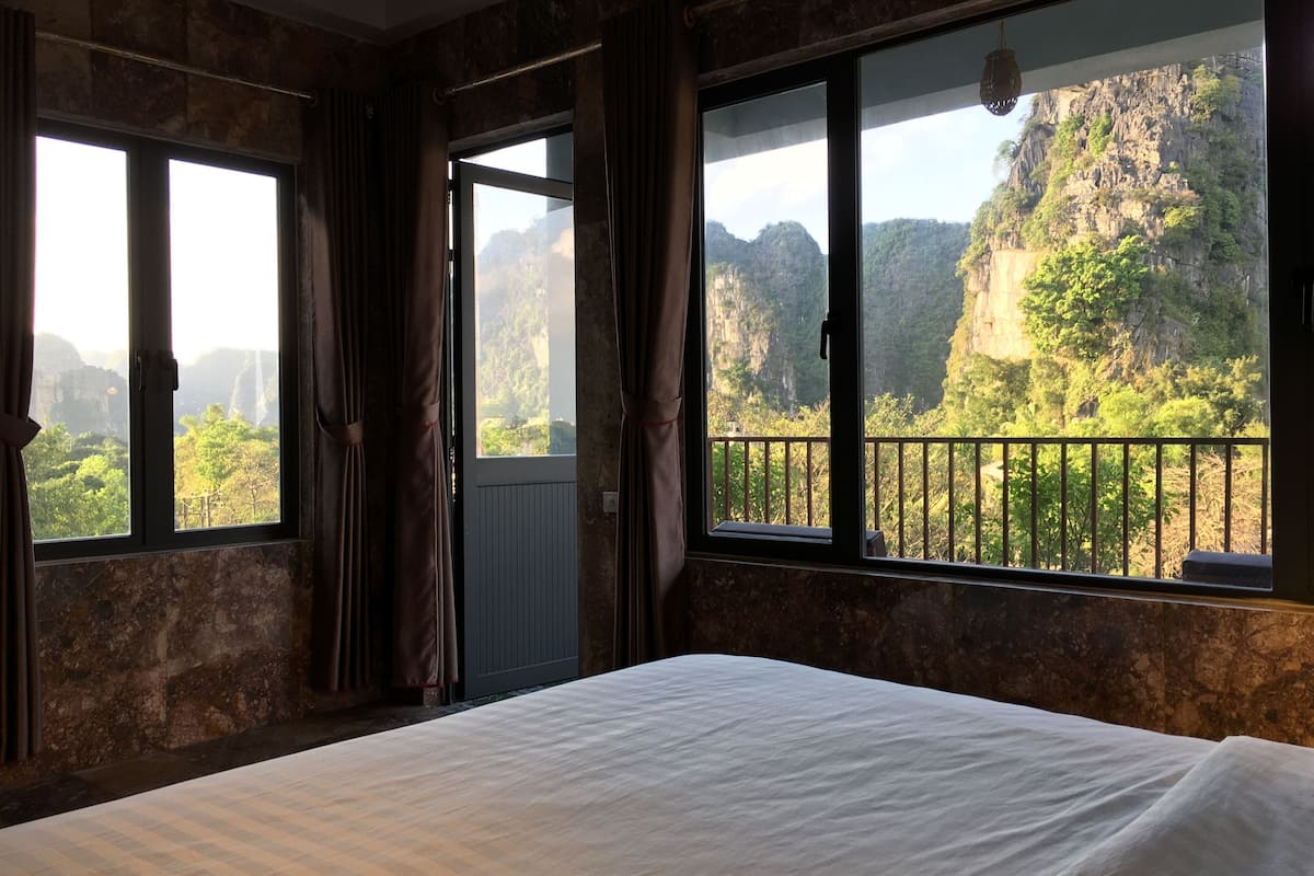 panoramic double room | 1 bedroom, minibar, in-room safe, desk