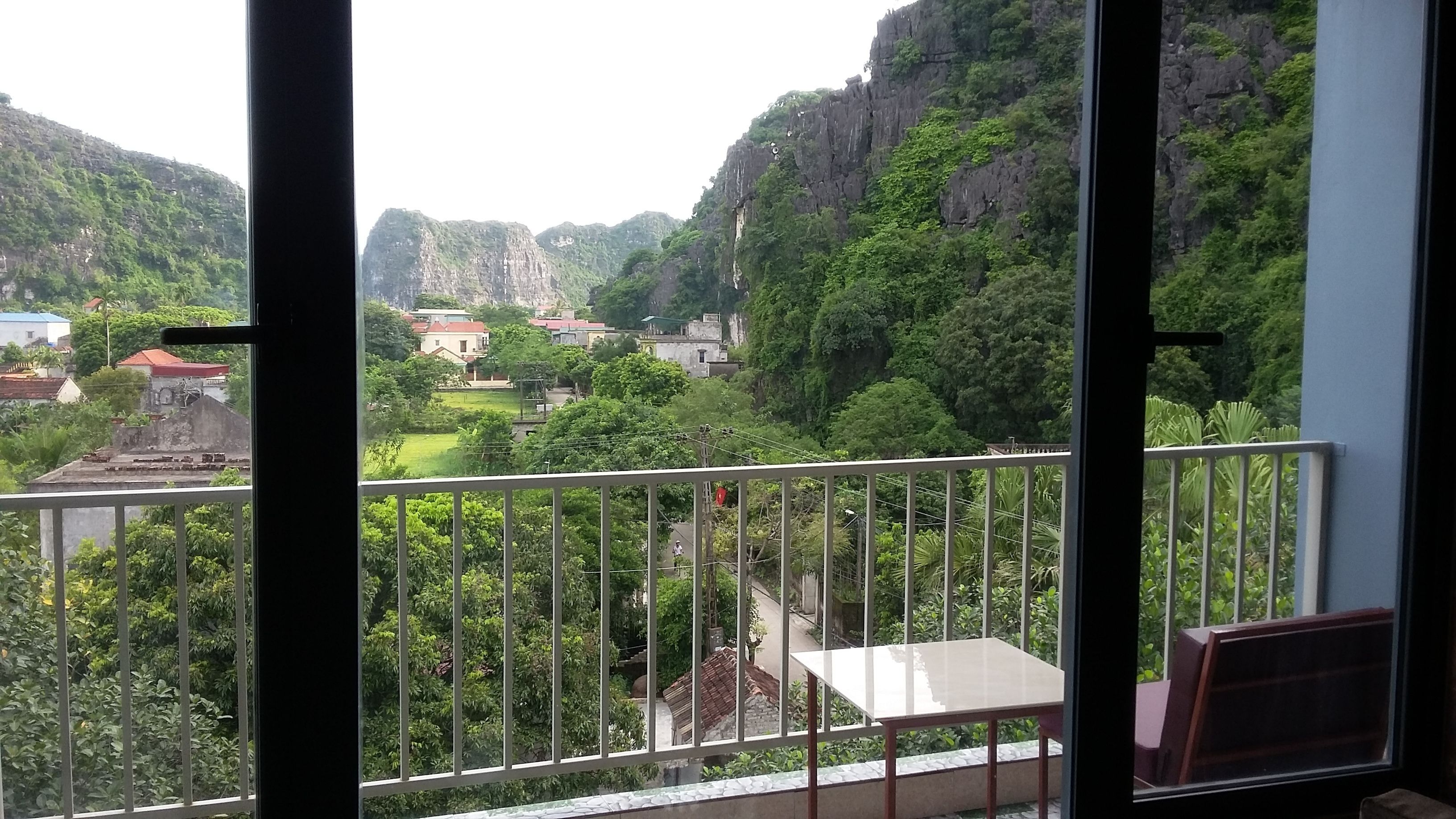 penthouse apartment | mountain view