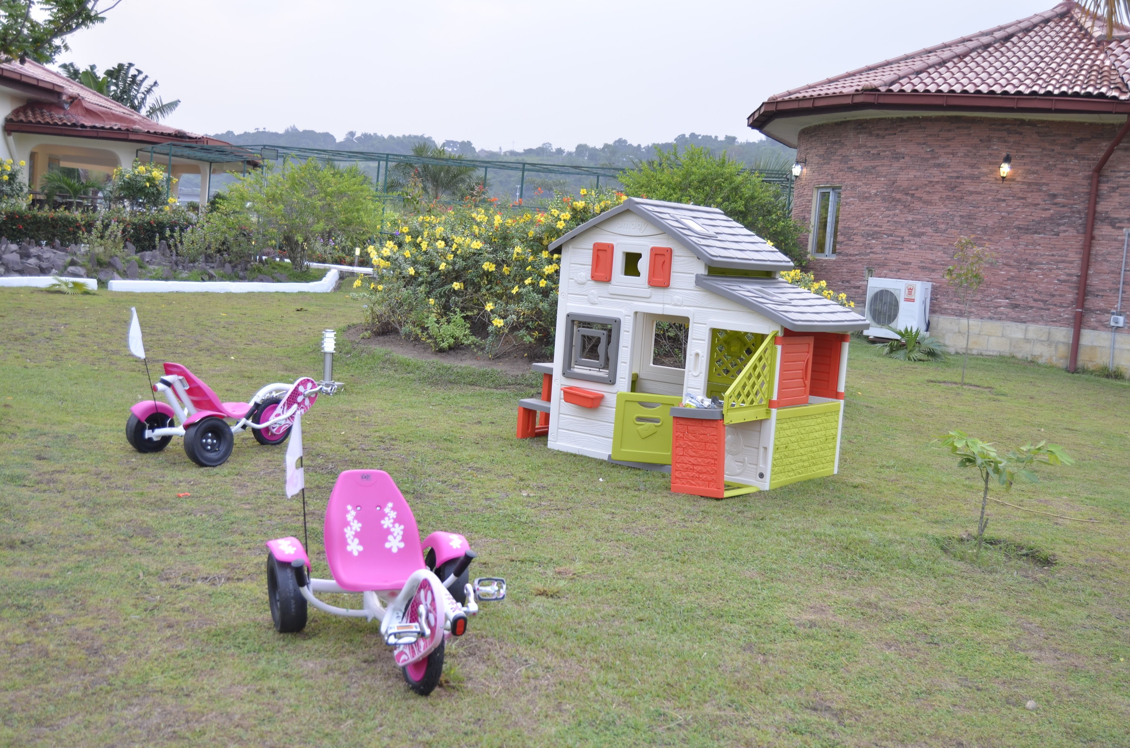 Außen-Kinderspielplatz