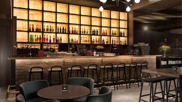 Serves breakfast and happy hour
