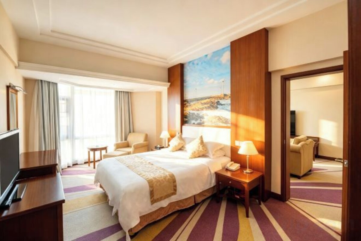 In-room safe, desk, blackout drapes, iron/ironing board (on request)
