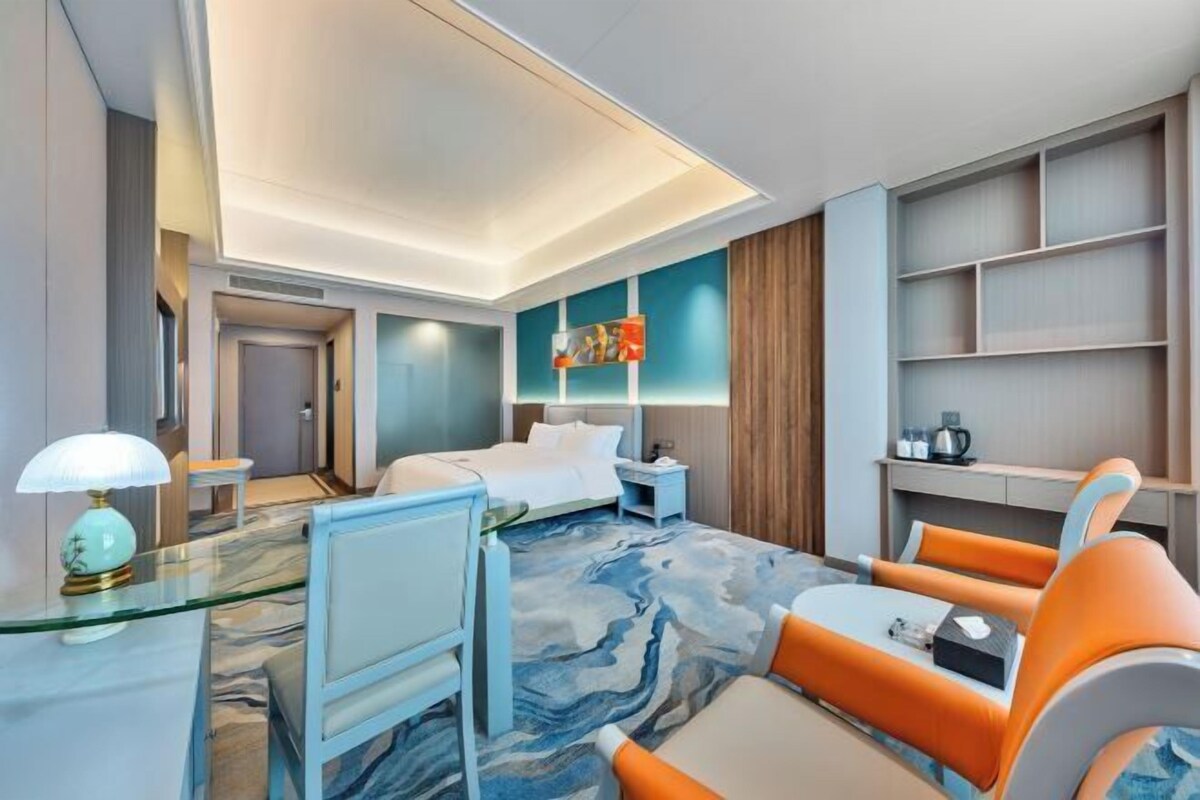 Minibar, in-room safe, desk, blackout drapes