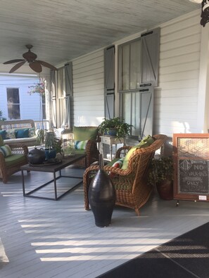 Terrace/patio - John Thomas Bed and Bath (West Monroe)