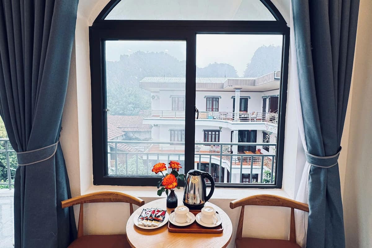 Minibar, coffres-forts dans les chambres, bureau, chambres insonorisées