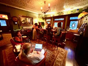 Bar (på overnatningsstedet)