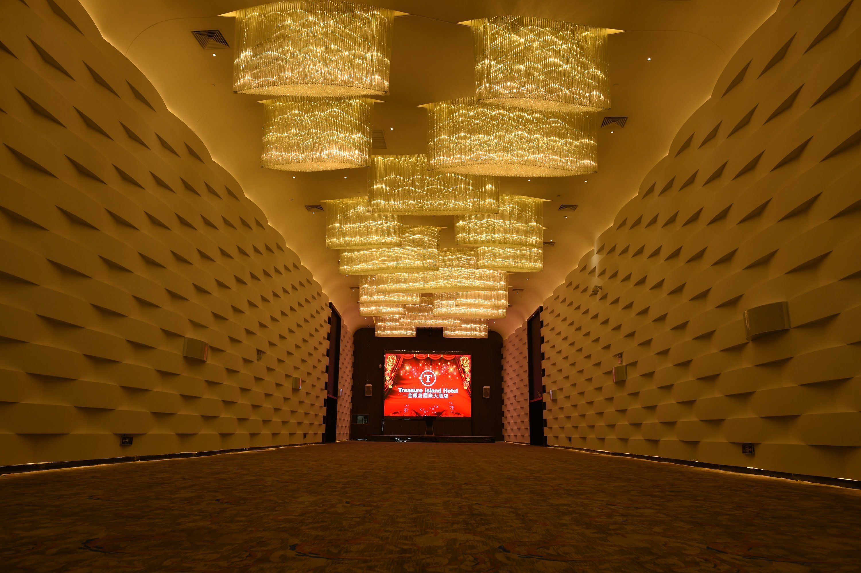 Banquet hall