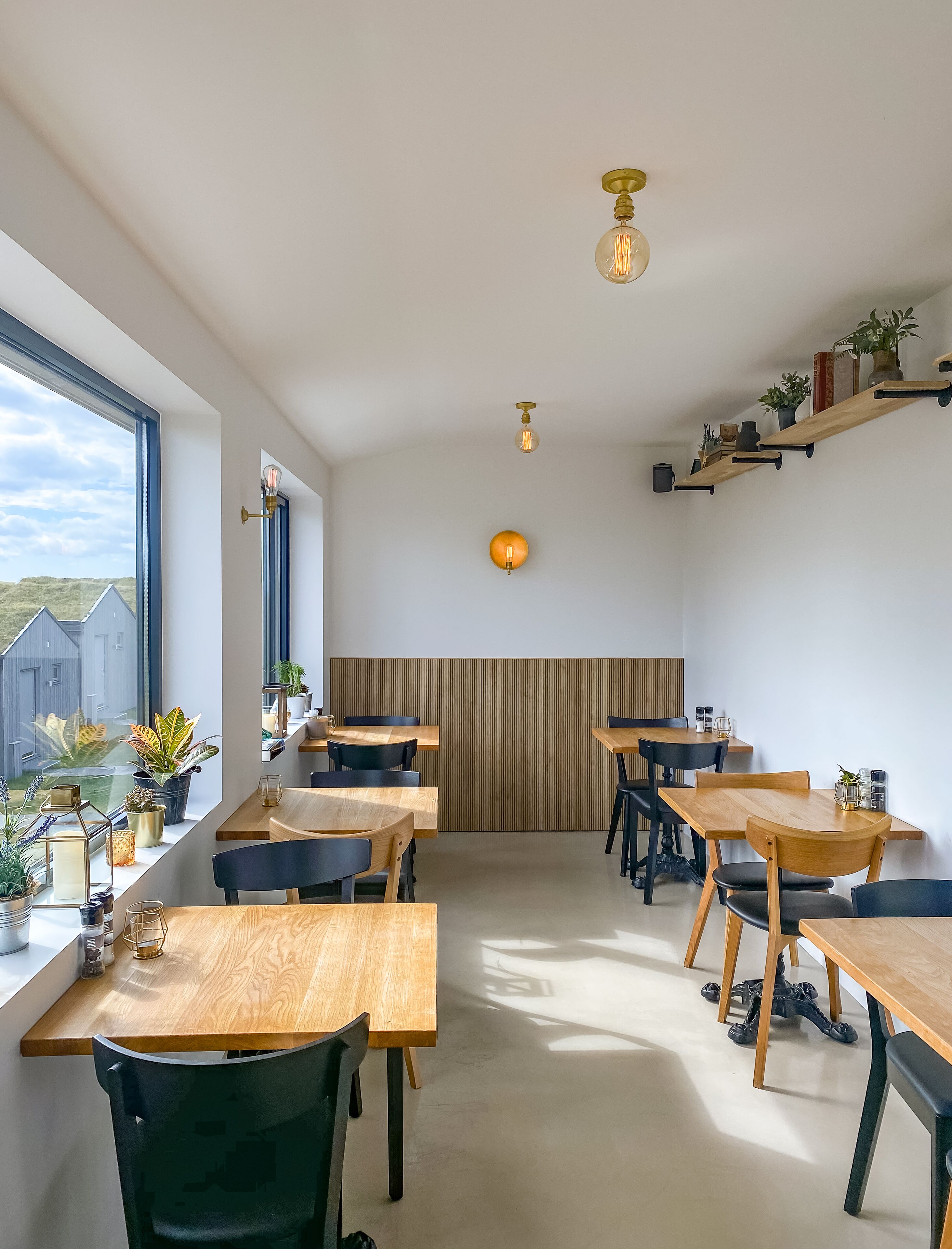 breakfast and dinner served