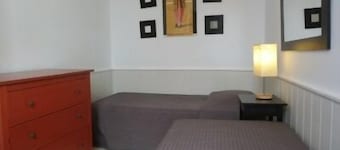 Triana Backpackers