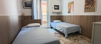 Triana Backpackers