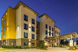 Exterior - Comfort Inn & Suites Houston I-45 North - IAH (Houston)