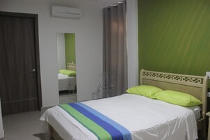 Minibar, escritorio, camas plegables/adicionales y wifi gratis 