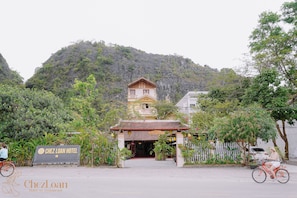 Bagian depan properti