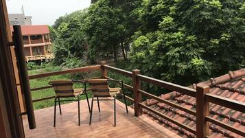 Family Room | Terrace/patio