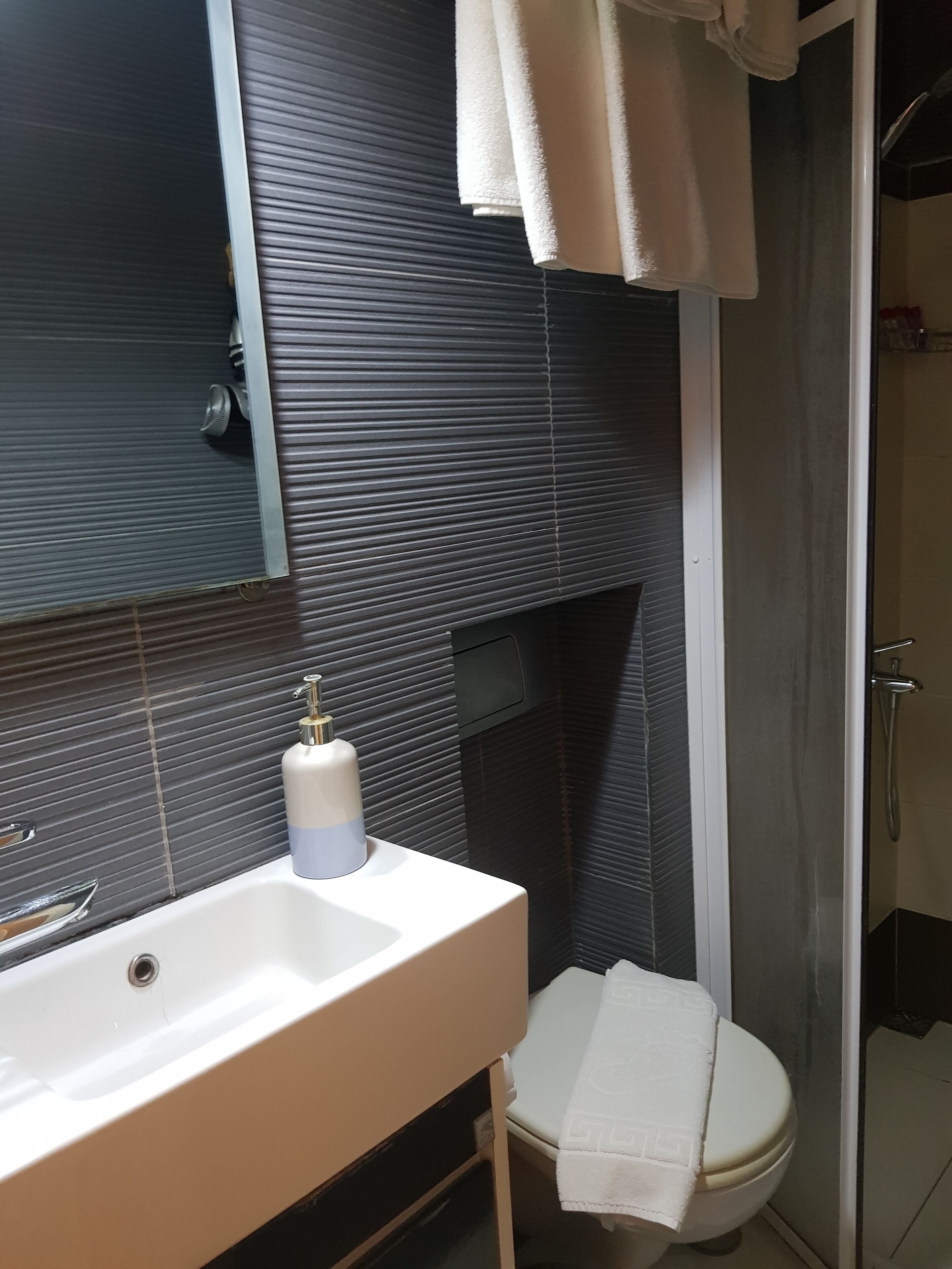 Junior Double Room | Bathroom