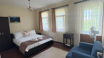 Triple Room | Premium bedding, free WiFi, bed sheets