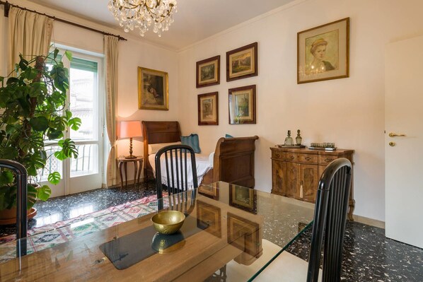 Appartamento, 3 camere da letto | Area soggiorno | TV a schermo piatto