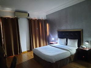 Phòng đôi Tiêu chuẩn | Màn/rèm cản sáng, truy cập Internet không dây miễn phí, bộ trải giường
