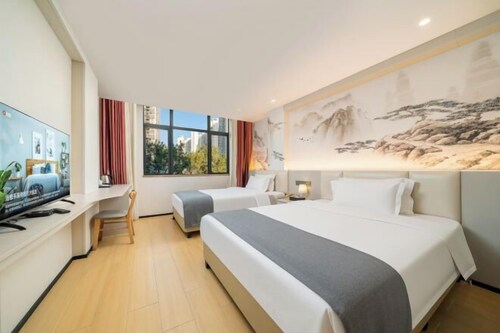 Yafeng Hotel (Huizhou West Lake)