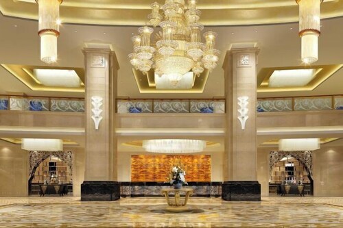 Huayin International Hotel